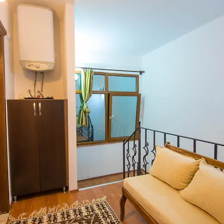 Damla Sogut Daily Weekly Villa *